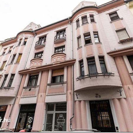 Marton'S Dessewffy Apartments Budapest Esterno foto