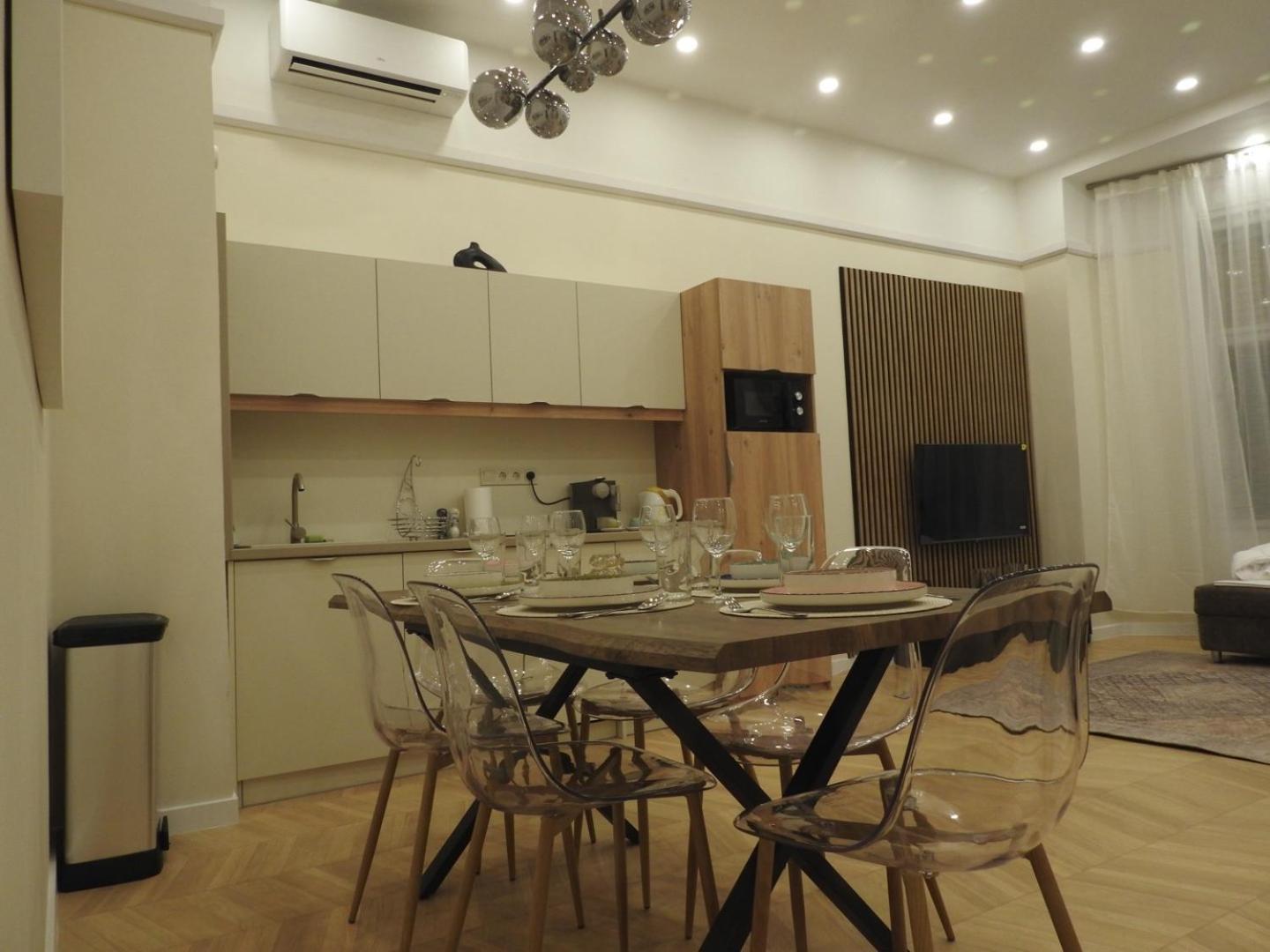 Marton'S Dessewffy Apartments Budapest Esterno foto